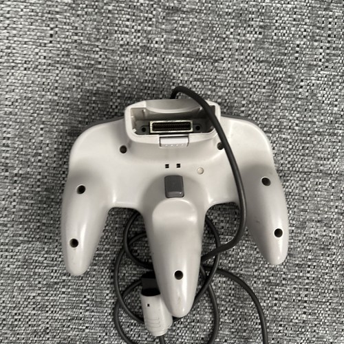 Nintendo 64 (NUS-005) Controller - Original Gray - Picture 4 of 4