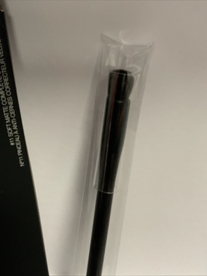 NARS Soft Matte Complete Concealer Brush Number 11 - NEW AND BOXED - Image 2 of 4