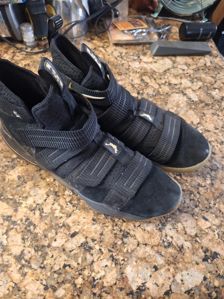 Nike 's LeBron Size 14 Men - Image 4 of 4