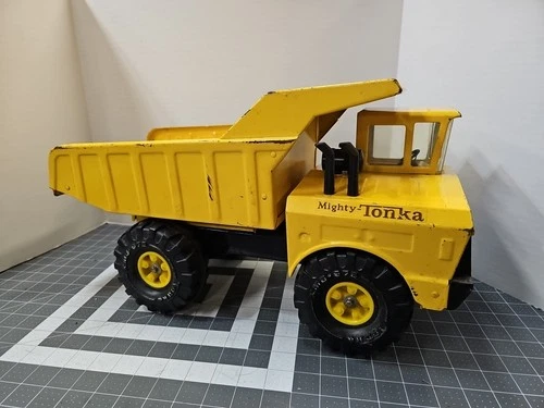 Vintage Mighty Tonka Large Yellow Pressed Steel Dump Truck XMB-975 Tires 1970's