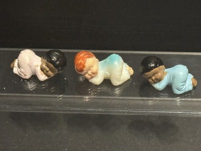 Altfiguren Figuren Kinderfiguren 3 Varianten Babys im Schlafanzug krabbelnd