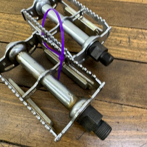 Vintage MKS Weighted Pedals RT-SF NOS Platform Touring 9/16 in Eroica Alloy - Picture 7 of 13