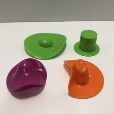 Vintage 1976 Play-Doh Set Of 4 Toy Hats Playset Pieces Plastic Rare GM Kenner