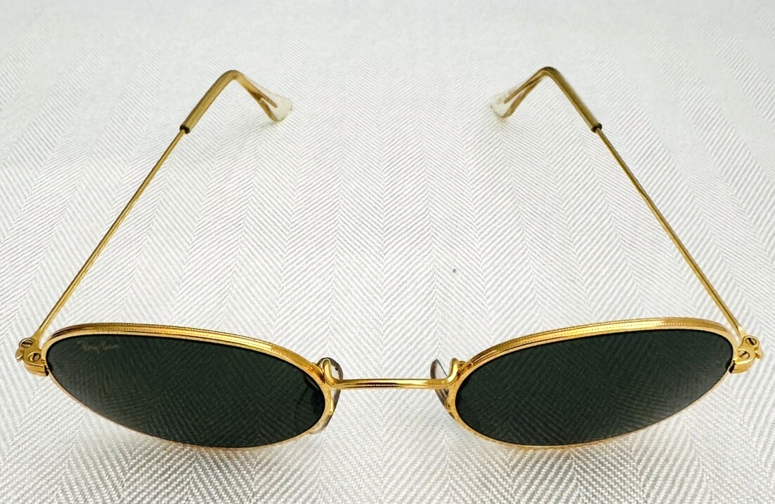 New Old Stock RAY BAN B&L SUNGLASSES Gold Oval W0976 Arista New Old Stock RAY BAN B&L SUNGLASSES Gold Oval W0976 Arista