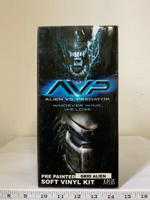 Soft Vinyl Kit AVP Alien vs. Predator X-PLUS Monster Kaiju Grid Alien Figure 