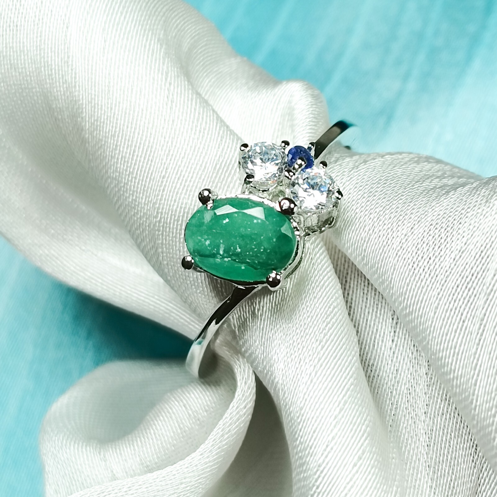 Natural Green Emerald Ring With 925 Sterling Silver in All Sizes Available