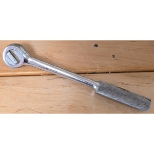 SK Tools 42470 1/2 Drive Ratchet Knurled Grip Vintage USA Pat 2232477 Chrome
