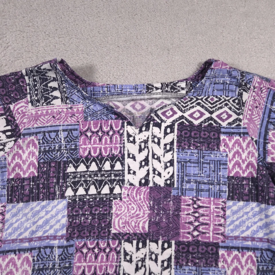 Camisa Woman Within Mujer 1X Multicolor Retazos Geométricos Cuello en V Tejida 22204 Foto 3 de 4