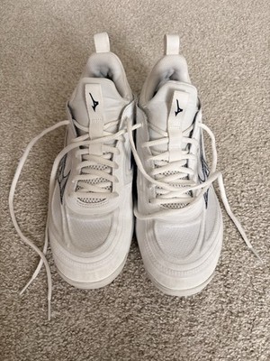 Mizuno Wave Momentum 2 Women s Size 9.5 White Volleyball Shoes Sneakers