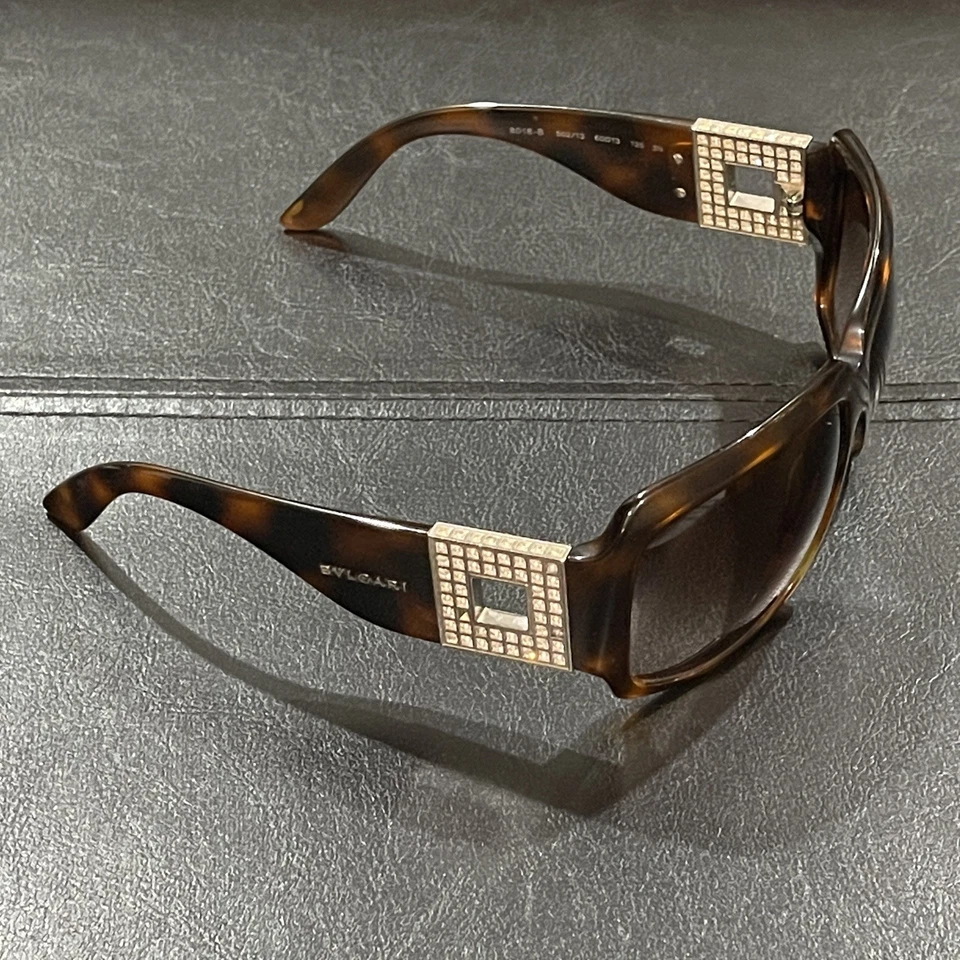 Bvlgari 8019b Sunglasses in color 54473 - Image 2 of 4