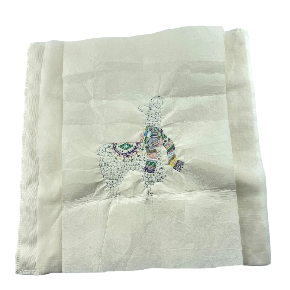 Funda de almohada Llama bordada frontal tela Minky Rosebud 16,5 x 16,5 pulgadas Foto 4 de 4