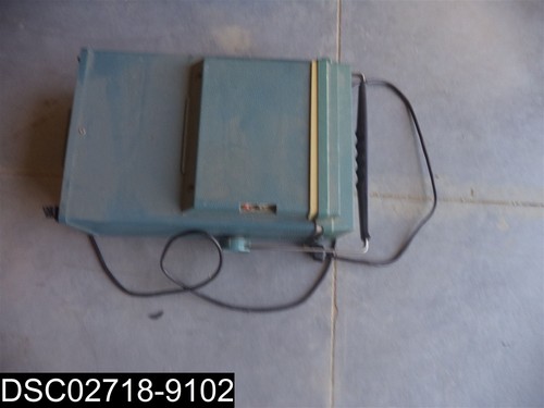 USED: TekTronix 465B 100MHZ 2 Channel Oscilloscope W/ Pouch