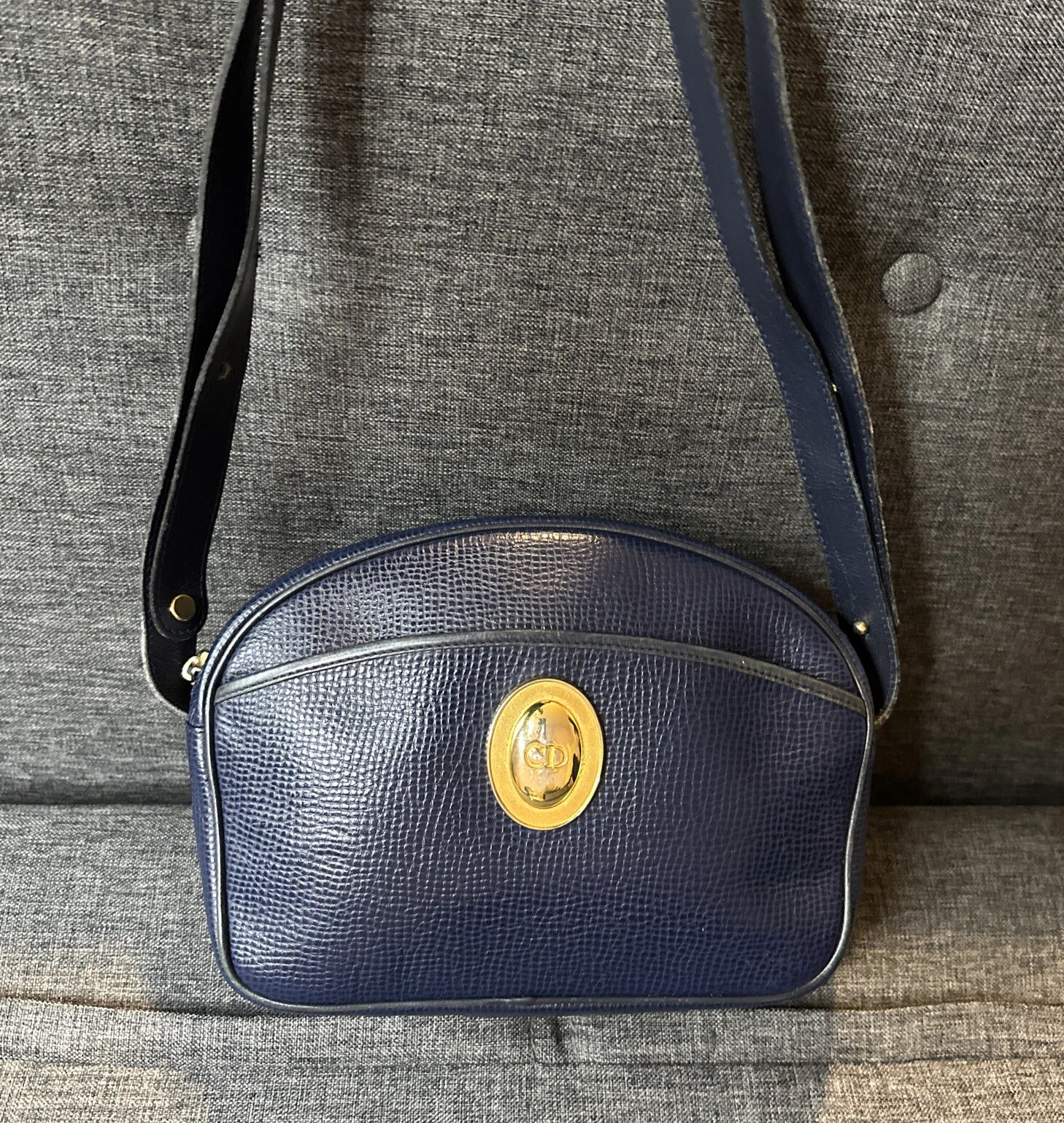 Sac à main bandoulière Dior vintage rétro cuir bleu/or logo CD monogramme