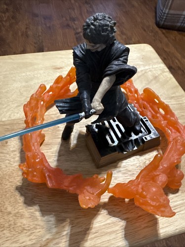 Hasbro Star Wars Unleashed Revenge of The Sith Anakin Skywalker Action Figure