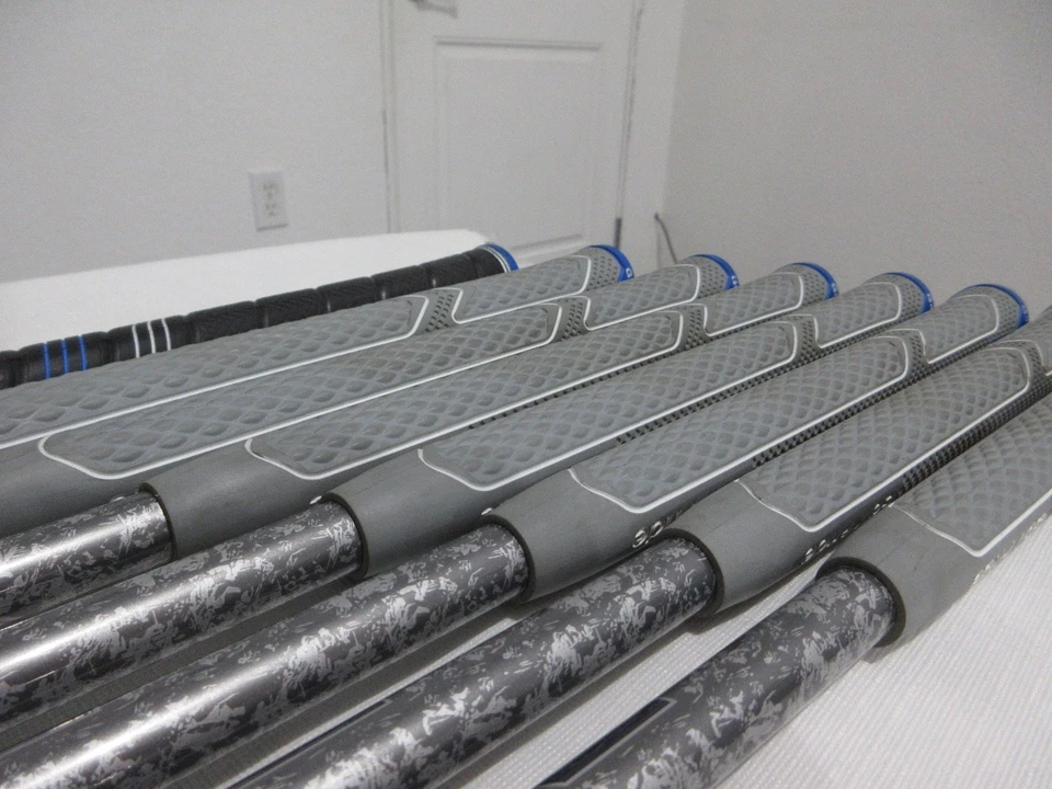 Callaway Elyte Iron Set - 4-PW, AW - Denali 65 5.5 Regular Flex Graphite - Image 3 of 4