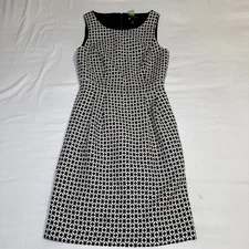 White House Black Market Dress Womens 00 Black White Knit Sleeveless Pleated EUC