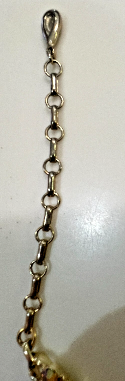 Picture 3 of 24