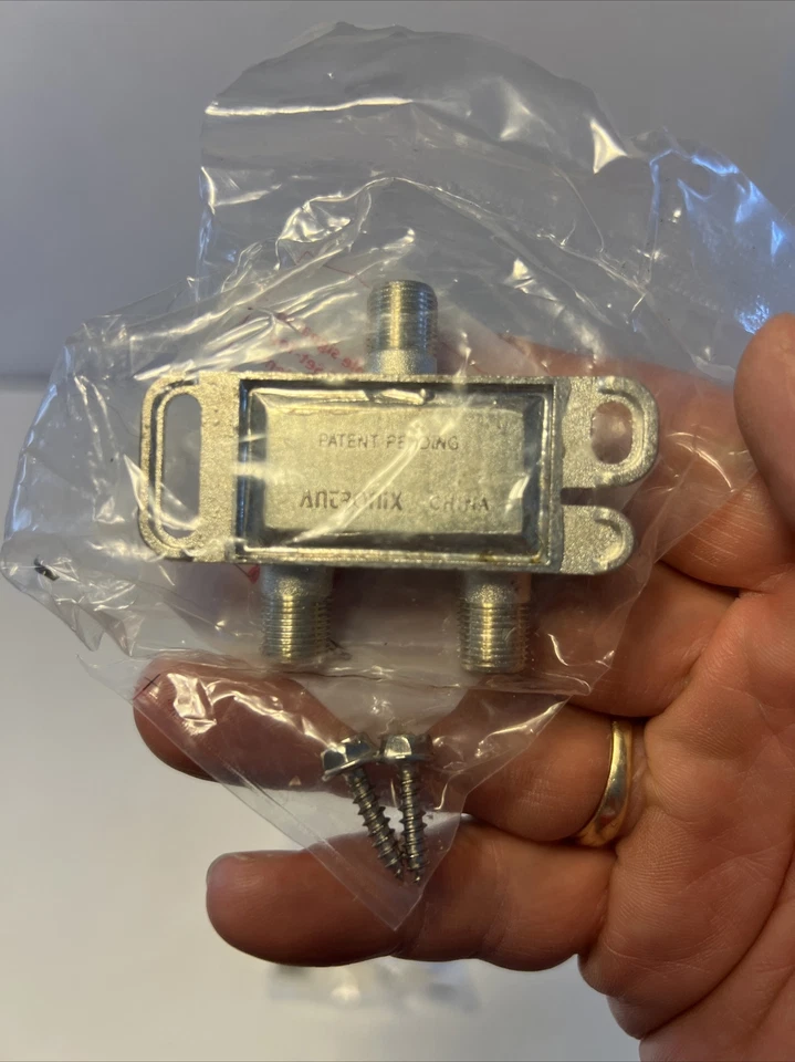 Lot of 2 Coax Cable Splitters Phillips Aneronix CMC2002H-A (NEW) - Image 2 of 4