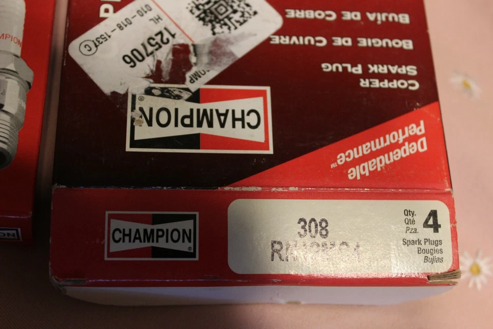 Bujía Champion #308 (RN12MC4) Paquete de 4 bujías (B60) Foto 4 de 4