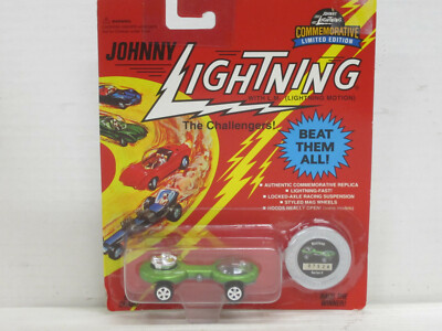 Nucleon in grünmetallic, OVP, Johnny Lightning Commemorative Cars, 1:64, limit