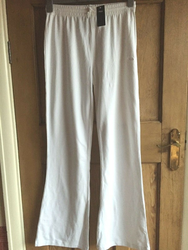 prezzo tuta nike femminile