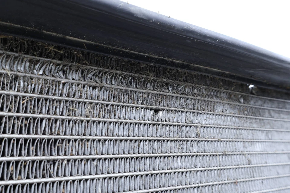 2007-2015 AUDI Q7 TDI - радиатор 7L6121253B - Изображение 2 из 4