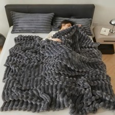 1pc Throw Blanket for Bed - 250GSM Soft & Warm Fluffy Blanket, Decorative Stripe