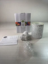 Scentsy Mini Wall Warmer~Brighten My Daisy~ Brand New!