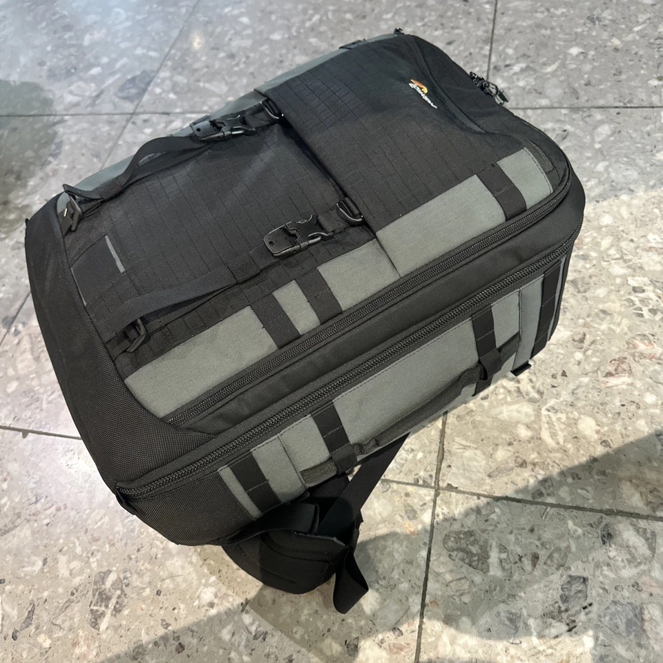 Lowepro Pro Trekker BP 450 AW II Backpack. Great condition! All accessories - Image 2 of 4