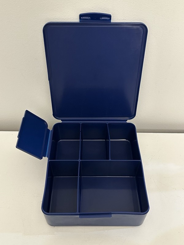 Pottery Barn Kids Spencer Blue Bento Box Container Lunchbox With 5 Compartments