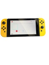 Nintendo Switch Let's Go Pikachu und Eevee Konsole - Gut - Zubehör fehlt