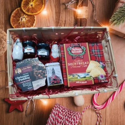 Christmas Basket Hamper Christmas Pudding Perfect Gift Family Friend Parents