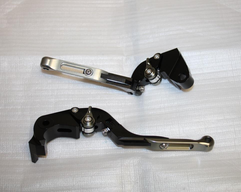 Leviers moto Suzuki GSX8S anti-casse couleur noir et titane