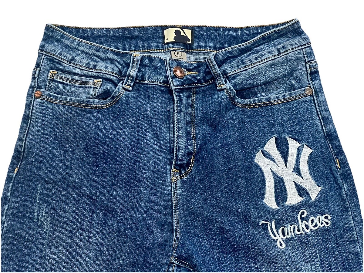 MLB New York Yankees Embroidered Women's Blue Jeans Size 5, 26Wx