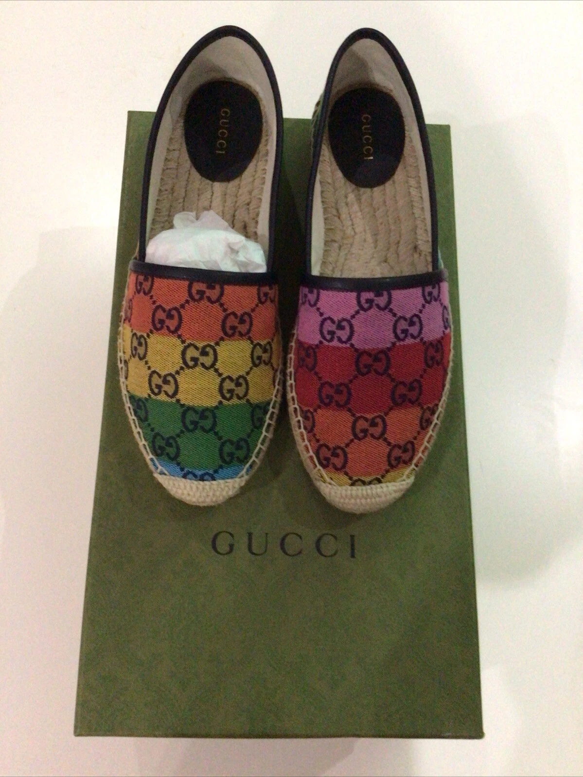 Espadrilles plates en toile Gucci Rainbow Pilar GG Supreme taille 8,5 neuves avec étiquettes
