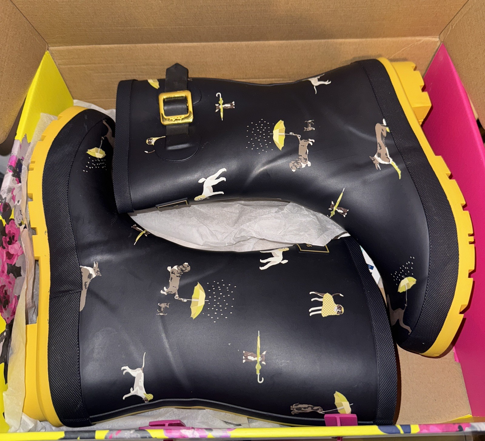 Joules Women Mid Height  Wellies- rain ☔️dog prints   - adults 7 image 9