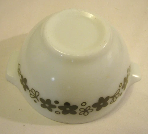 Vintage PYREX 441 Spring Blossom Crazy Daisy Cinderella 1.5 PT White Mixing Bowl