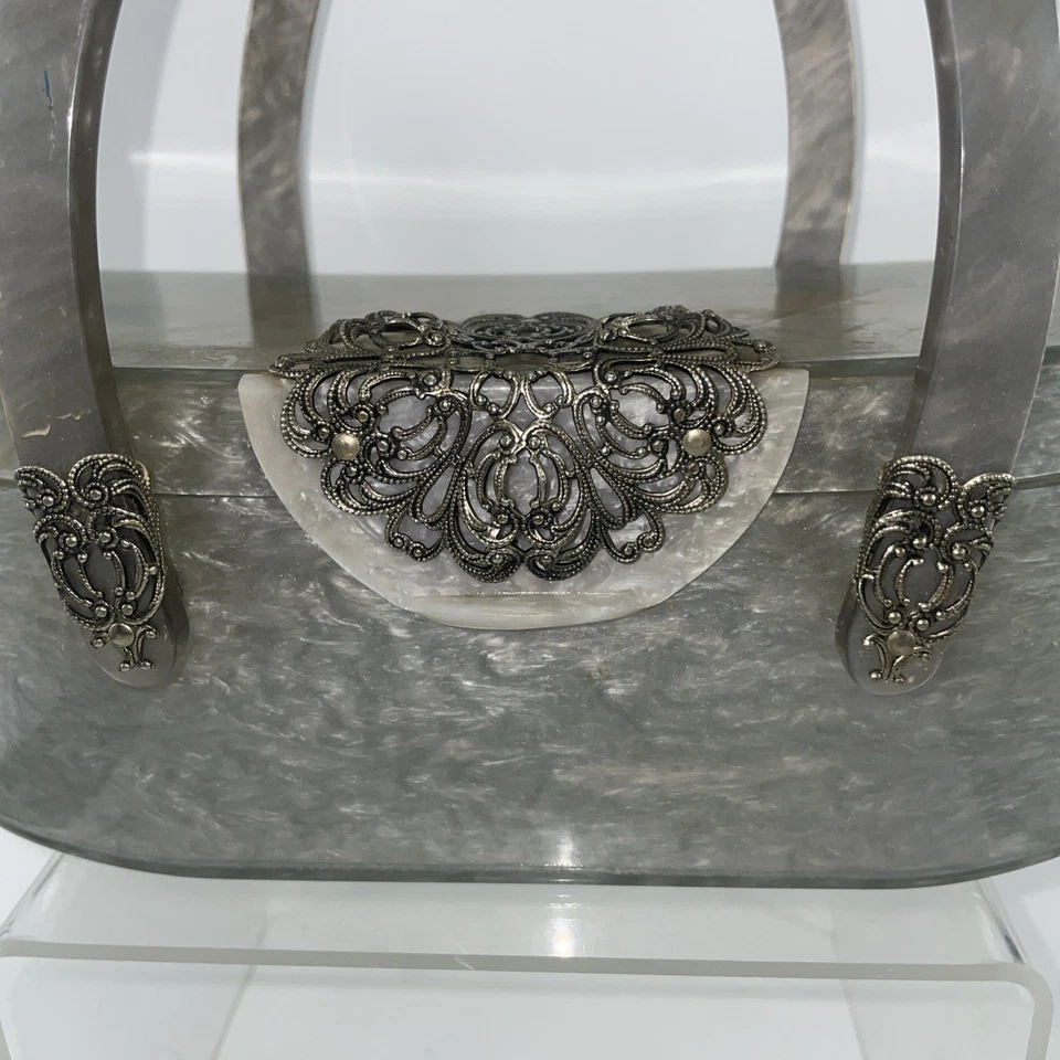 1950s WILARDY Lucite Handbag Grey Swirl w/ Filigree - Crack On Lid & No Mirror - Image 2 of 4