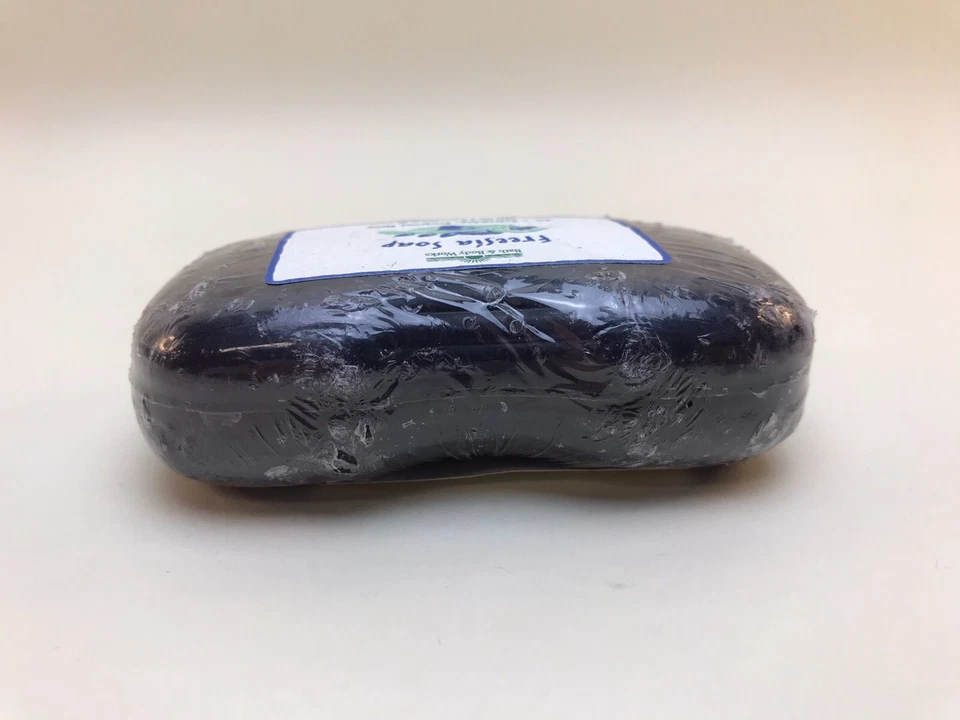 Vintage Bath & Body Works Freesia Glycerin Soap Bar 4.5oz NEW - Image 3 of 4