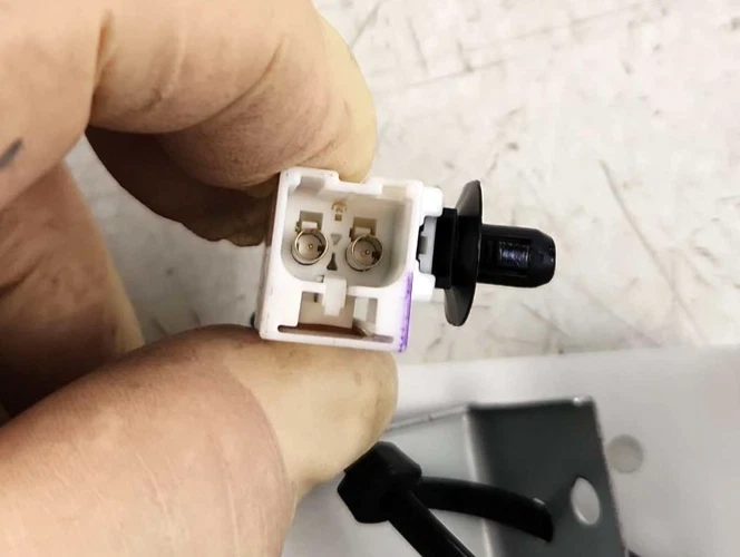 2019-22 Subaru Ascent GPS Antenna OEM P/N 86277XC20A - Image 4 of 4