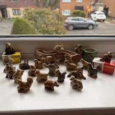 Vintage 20 Wade Animal Figurines plus koala and tree stump Good Condition 