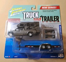 Johnny Lightning Truck & Trailer 2002 Chevy S...