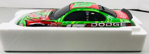 Action - #19 Jeremy Mayfield Mountain Dew AUTOGRAPHED - 1/24 Scale Die Cast Car - Picture 10 of 18
