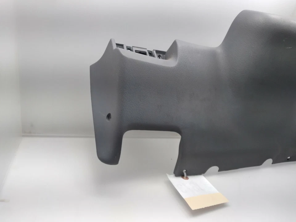 Refuerzo de rodilla Chrysler Town & Country 1996-2000 usado OEM 4678743 Foto 3 de 4