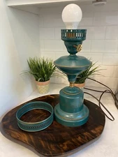 Vintage Mid Century Forest Green Key Turn Metal Toleware Lamp WORKS