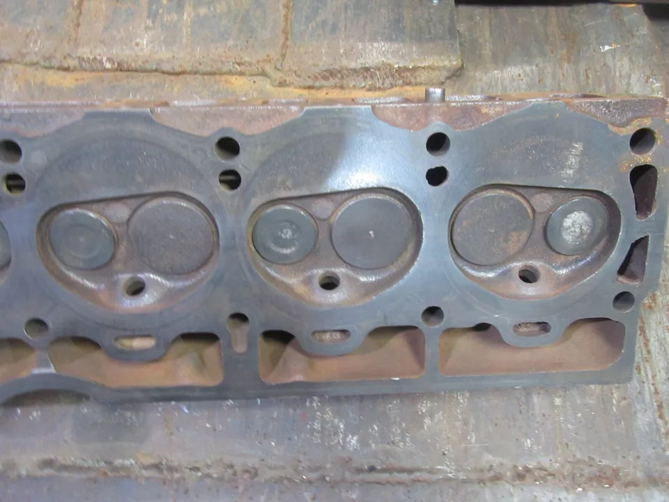 AMC Rambler six cylinder engine motor cylinder head crack checked 3170717 - Image 4 of 4