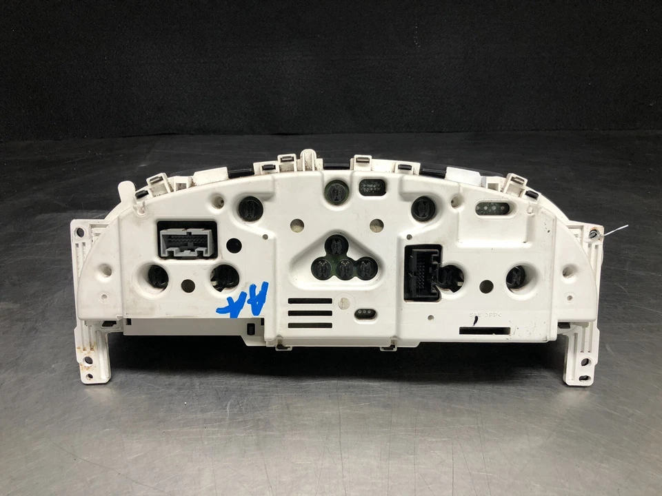 Cuadro medidor velocímetro instrumento Mazda B4000 M/T 2004 Foto 3 de 4