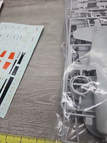 Monogram F4U-5N Corsair Kit 85-5980 1:48 Pro Modeler Open Damaged Box Sealed Bag - Picture 9 of 15