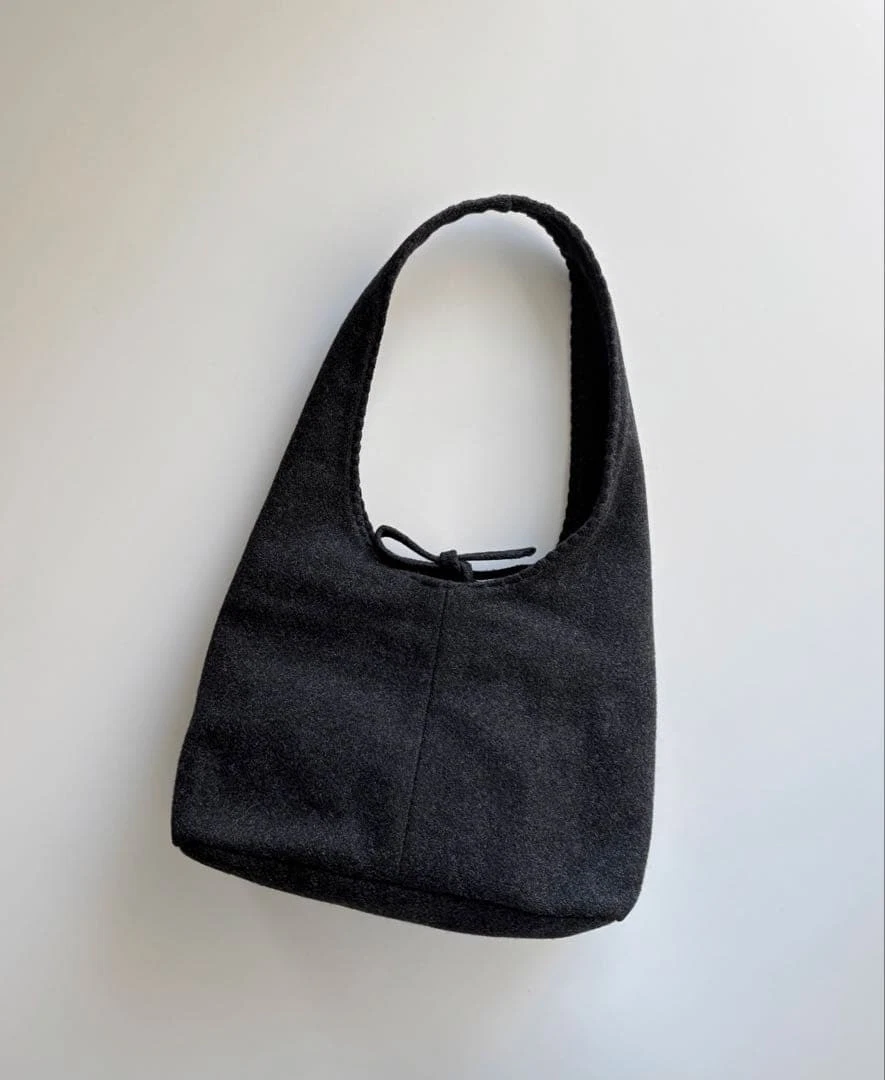 Preços baixos em Bolsas e Feminino Miu Miu exterior de Lã | eBay