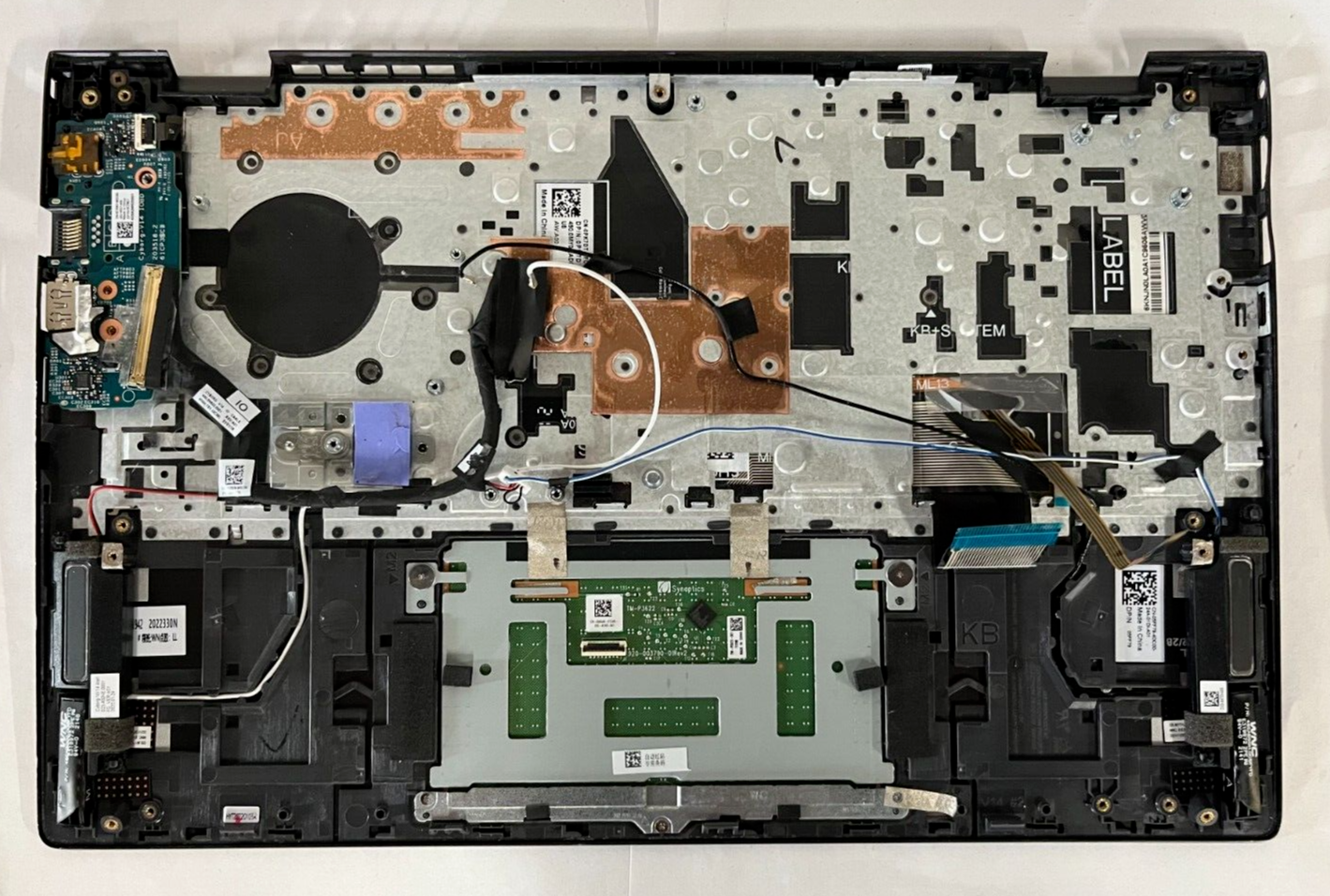 Écran LCD non tactile FHD 14.0" antiéblouissement avec charnière